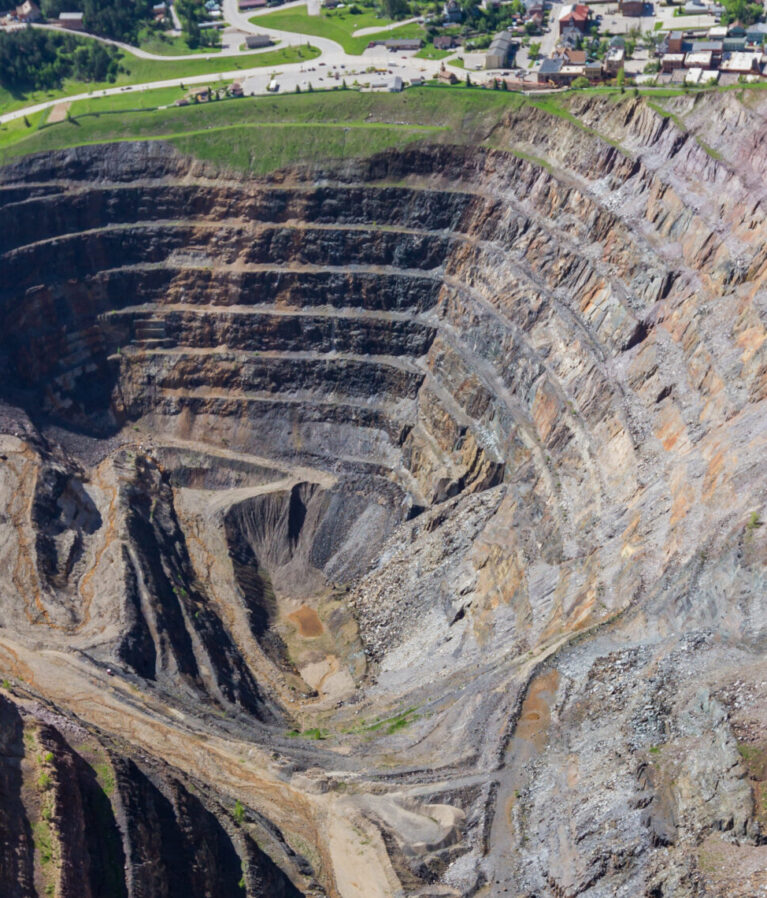 Extración de minerales: Oro, platino, rodio, rutenio, litio y paladio,